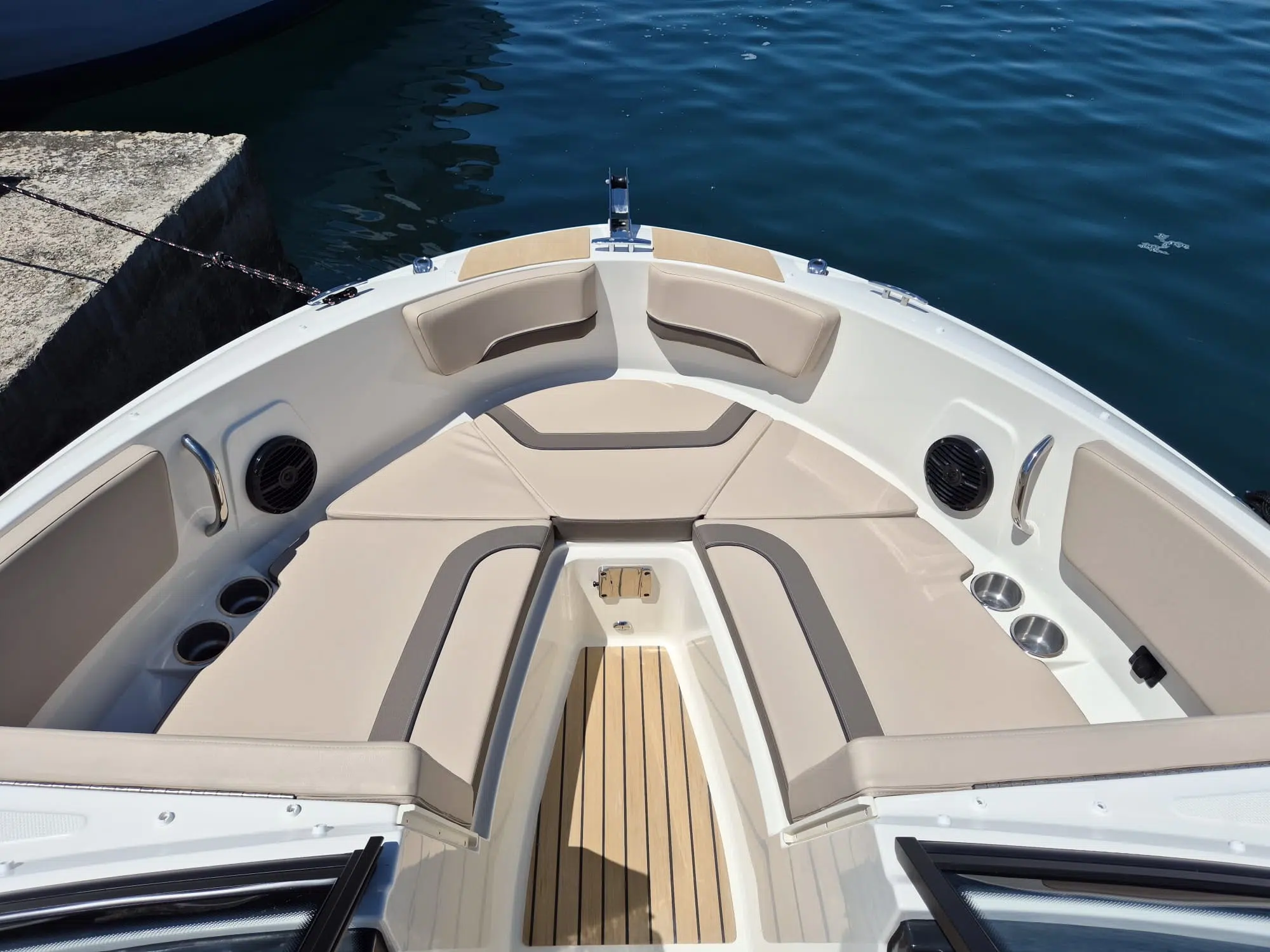 Bayliner - picture 7